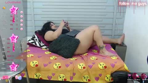 Snapshot of evelin_zaens chatting on February 15, 2025, 6:02 am evelin zaens online show from February 15, 2025, 6:02 am