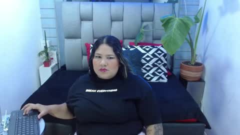 evelin zaens online show from May 7, 2026, 4:40 am