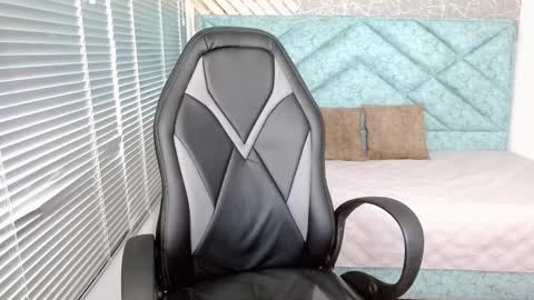 Eveline  online show from February 22, 2025, 10:20 pm