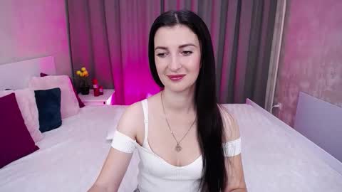 Snapshot of evelingills chatting on September 15, 2025, 5:07 am Evelin online show from September 15, 2025, 5:07 am
