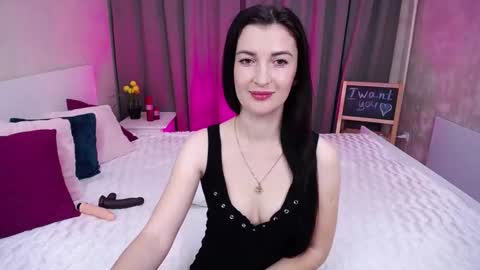 Snapshot of evelingills chatting on October 17, 2025, 5:32 am Evelin online show from October 17, 2025, 5:32 am