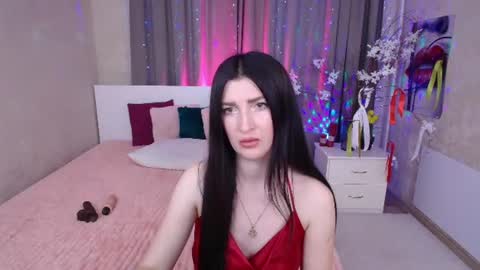 Evelin online show from June 18, 2026, 5:19 am