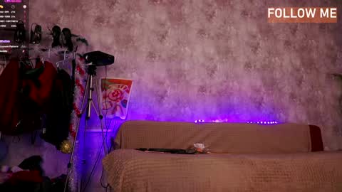 evelively online show from December 6, 2024, 9:57 pm