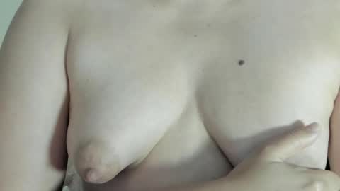 Evelyn online show from May 26, 2026, 1:51 pm