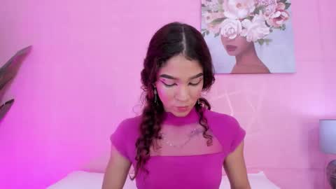 Snapshot of evelyn__rose1 chatting on March 4, 2026, 6:25 pm evelyn__rose1 online show from March 4, 2026, 6:25 pm