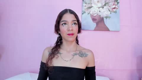 Snapshot of evelyn__rose1 chatting on March 16, 2026, 7:18 pm evelyn__rose1 online show from March 16, 2026, 7:18 pm