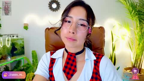 Snapshot of evelyn_chelle chatting on April 10, 2026, 12:16 am Im Eve or Chelle Next Stream 191224 online show from April 10, 2026, 12:16 am
