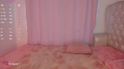 evelyn evelyn online show from November 11, 2025, 3:45 pm