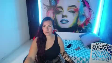 Juliana online show from January 11, 2025, 7:27 pm