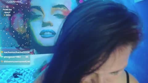 Juliana online show from January 13, 2025, 1:13 am