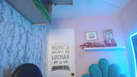 Juliana online show from March 2, 2025, 1:15 am