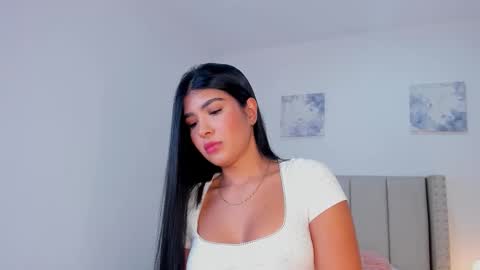 Evelyn online show from September 8, 2025, 6:40 pm