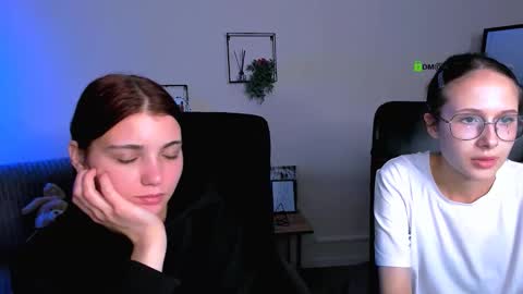 evelyn_muse online show from September 12, 2025, 7:25 pm