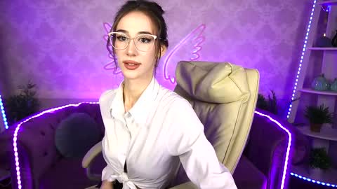 evelyn rush1 online show from February 7, 2025, 11:55 pm
