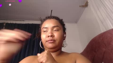 Evelyn Sandoval online show from March 10, 2025, 6:16 am