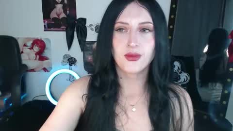 Snapshot of evelyn_sheeran chatting on April 16, 2026, 2:23 am Julieta online show from April 16, 2026, 2:23 am