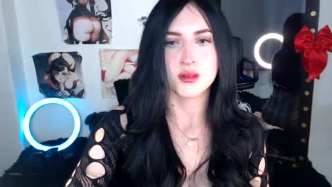 Snapshot of evelyn_sheeran chatting on July 2, 2026, 6:19 am Julieta online show from July 2, 2026, 6:19 am