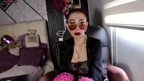 Snapshot of evelynagrey chatting on July 28, 2026, 3:21 pm EvelynaGrey online show from July 28, 2026, 3:21 pm