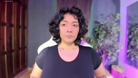  Evelyn  online show from November 5, 2025, 10:59 am