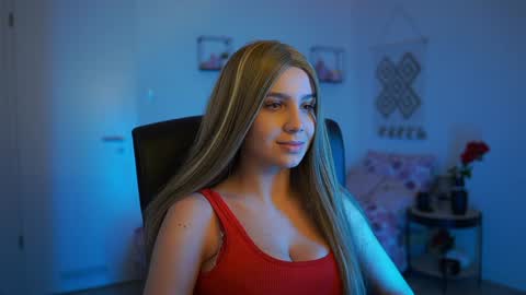 evelyncage_ online show from January 15, 2025, 7:34 pm