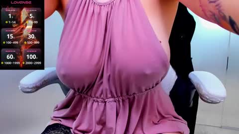 evelyne_rose online show from February 16, 2025, 11:49 am