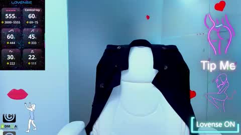 evelyne_rose online show from November 16, 2025, 6:08 am