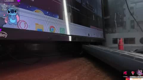 LAURA SOFIA  INDEPENDENT MODEL FOLLOW ME NOW ALMOST 10000 FOLLOWERS online show from June 18, 2026, 8:02 pm