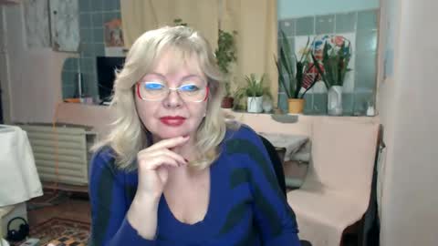 Snapshot of evelynloveshy chatting on January 20, 2025, 8:18 pm BarbaraBlondy online show from January 20, 2025, 8:18 pm