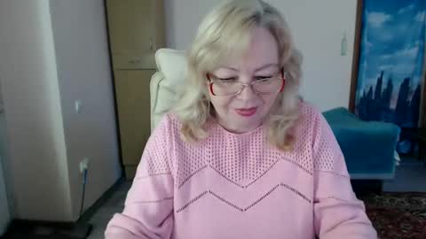 Snapshot of evelynloveshy chatting on February 6, 2025, 7:56 am BarbaraBlondy online show from February 6, 2025, 7:56 am