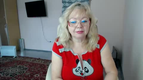 Snapshot of evelynloveshy chatting on February 22, 2025, 10:40 am BarbaraBlondy online show from February 22, 2025, 10:40 am
