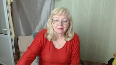 Snapshot of evelynloveshy chatting on May 16, 2026, 7:45 pm BarbaraBlondy online show from May 16, 2026, 7:45 pm