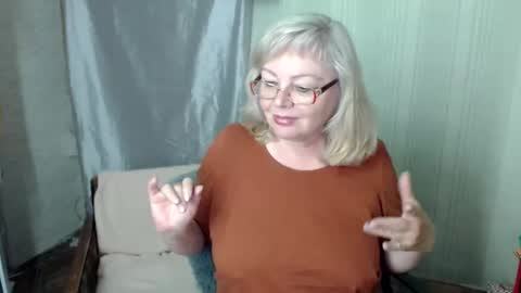 Snapshot of evelynloveshy chatting on May 23, 2026, 8:13 pm BarbaraBlondy online show from May 23, 2026, 8:13 pm