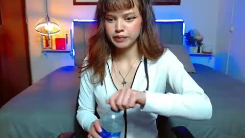 evelynn_fox_ online show from July 2, 2026, 8:15 pm
