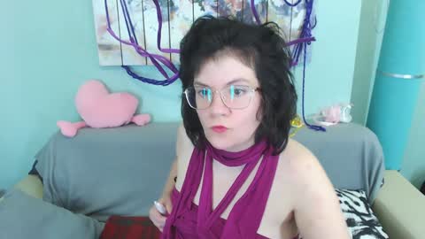 Everly online show from December 8, 2024, 1:02 am