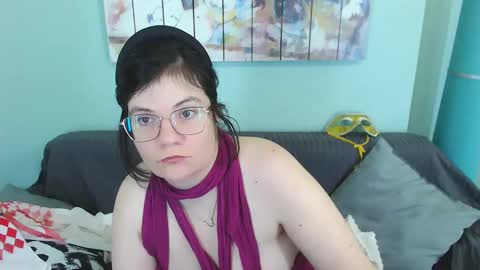 Everly online show from February 11, 2025, 1:41 pm