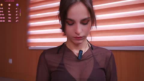 Snapshot of evervessi chatting on April 10, 2026, 8:30 am Anita online show from April 10, 2026, 8:30 am