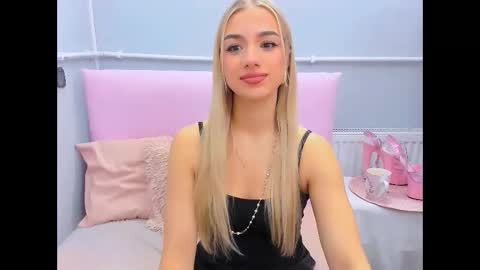 Snapshot of evettegold chatting on November 8, 2025, 5:12 pm Eve online show from November 8, 2025, 5:12 pm