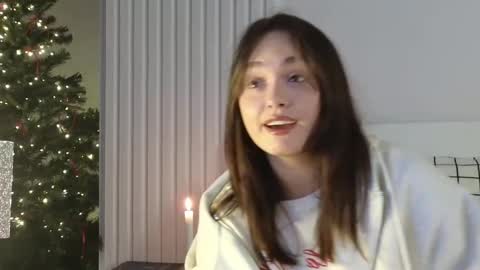 evi_woow online show from December 27, 2024, 8:07 pm