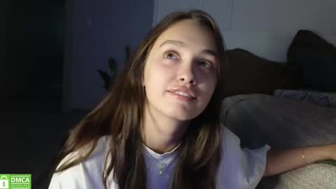 evi_woow online show from September 23, 2025, 7:28 pm