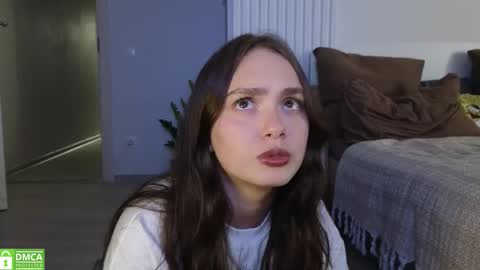 evi_woow online show from October 6, 2025, 2:31 am