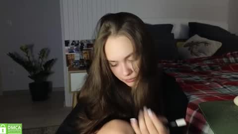 evi_woow online show from November 15, 2025, 9:32 pm