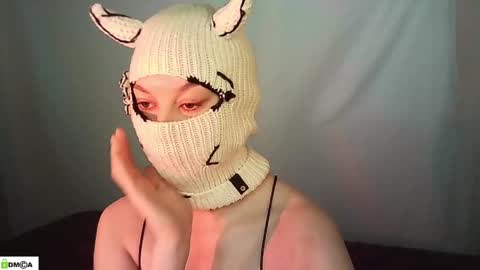 Renesme White Im here from Monday to Friday online show from May 7, 2026, 2:28 am