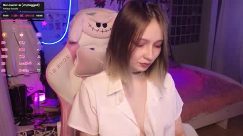 Evie online show from October 17, 2025, 12:36 am