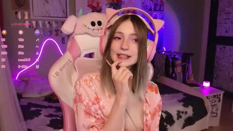 Snapshot of evie_rosen chatting on March 28, 2026, 10:53 pm Evie online show from March 28, 2026, 10:53 pm