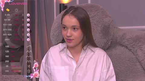 Evie online show from January 27, 2025, 12:43 am