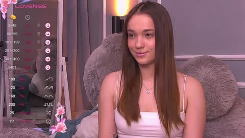 Evie online show from January 27, 2025, 9:44 pm