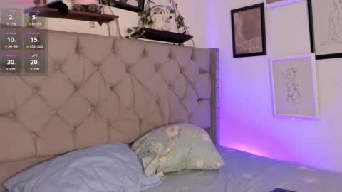 Snapshot of evieh1_ chatting on October 15, 2025, 10:32 pm Ivi Alejandra online show from October 15, 2025, 10:32 pm