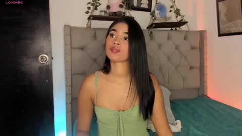 Snapshot of evieh1_ chatting on October 30, 2025, 2:29 pm Ivi Alejandra online show from October 30, 2025, 2:29 pm
