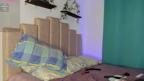 Ivi Alejandra  online show from May 3, 2026, 4:24 pm