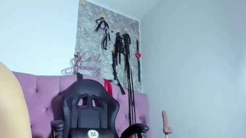 Snapshot of evil_sammy chatting on September 20, 2025, 8:54 pm Mistress Sammy online show from September 20, 2025, 8:54 pm